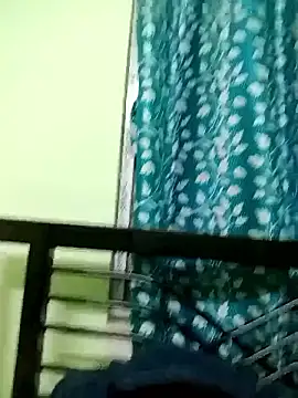 Snapshot of Alina-khan chatting on November 8, 2025, 4:43 pm Alina-khan online show from November 8, 2025, 4:43 pm