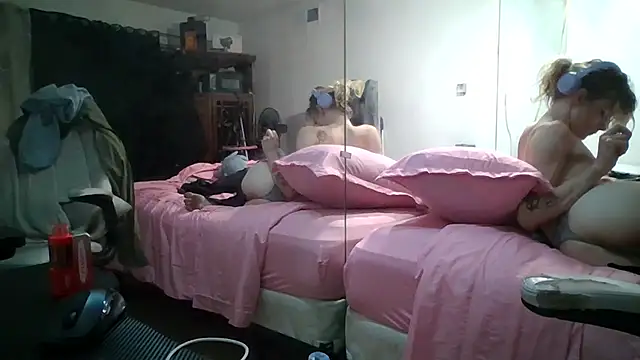 VickPicsVermillion online show from September 18, 2025, 9:01 am