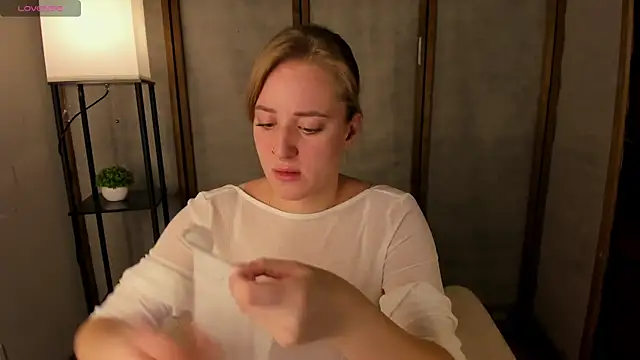 Alice Cire online show from November 17, 2025, 3:05 pm