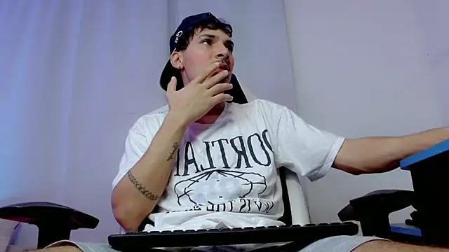 Snapshot of yankees_ chatting on October 12, 2025, 5:31 am yankees online show from October 12, 2025, 5:31 am