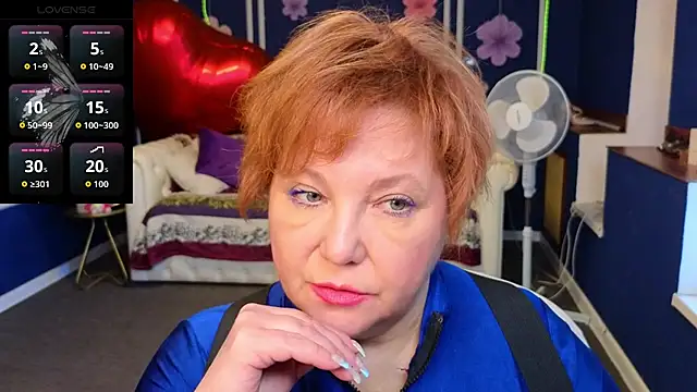 Snapshot of Kira_Kenett chatting on May 27, 2026, 5:04 am Kira Kenett online show from May 27, 2026, 5:04 am