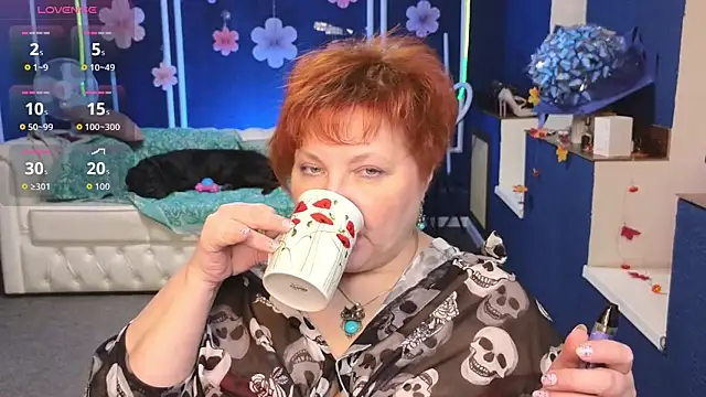 Kira Kenett online show from November 29, 2025, 12:38 pm