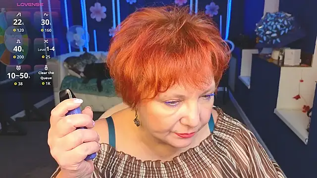 Kira Kenett online show from December 4, 2025, 6:56 am