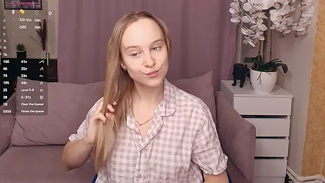 SoonMoor online show from February 6, 2026, 7:32 pm