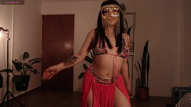 Ellyuwuw online show from November 13, 2025, 12:14 am