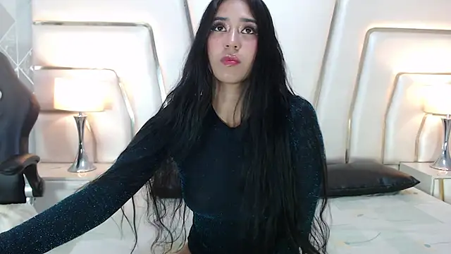 Snapshot of VioletPons chatting on November 1, 2025, 7:52 pm VioletPons online show from November 1, 2025, 7:52 pm