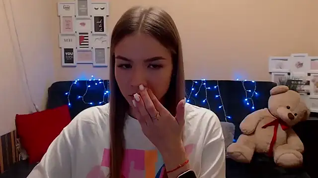 Snapshot of aSingleOne chatting on February 18, 2026, 9:00 pm aSingleOne online show from February 18, 2026, 9:00 pm