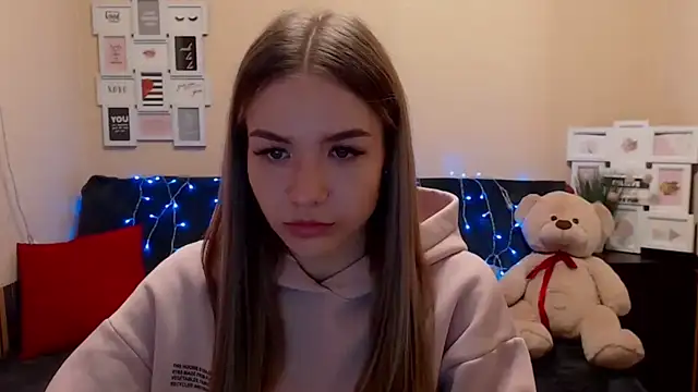 Snapshot of aSingleOne chatting on March 3, 2026, 9:33 pm aSingleOne online show from March 3, 2026, 9:33 pm