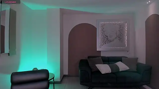 SussyBellX online show from November 5, 2025, 7:39 pm