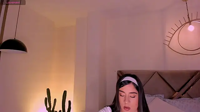 SussyBellX online show from February 24, 2026, 3:29 am