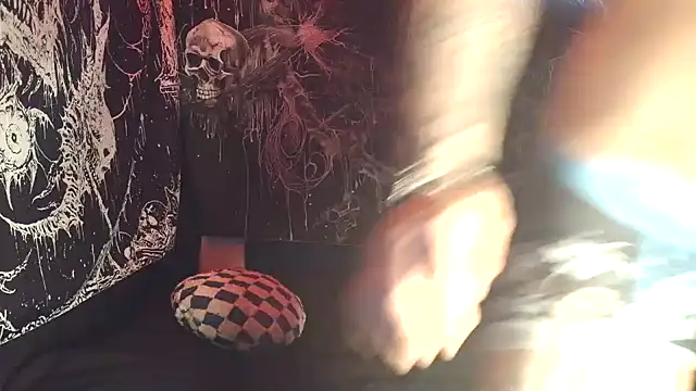 Snapshot of silversage92 chatting on October 18, 2025, 9:06 pm silversage92 online show from October 18, 2025, 9:06 pm