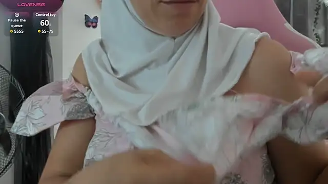 dalila kemur online show from November 25, 2025, 12:49 pm