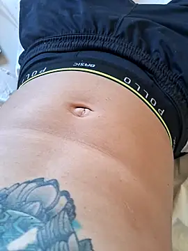 Snapshot of Skate012 chatting on April 14, 2026, 7:19 pm Skate012 online show from April 14, 2026, 7:19 pm