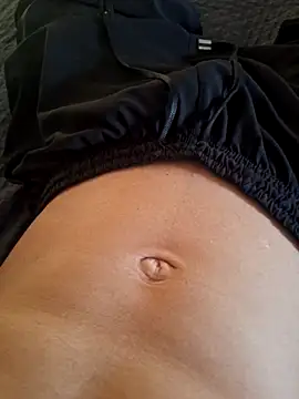 Snapshot of Skate012 chatting on March 9, 2026, 5:05 pm Skate012 online show from March 9, 2026, 5:05 pm