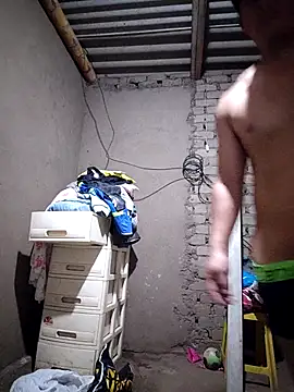 Snapshot of Gustavo1135e chatting on February 12, 2026, 1:27 am Gustavo1135e online show from February 12, 2026, 1:27 am