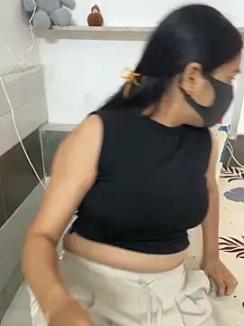 Sex Queen aaraya online show from May 25, 2026, 10:25 am