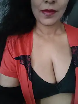 Deepa Sharma143 online show from May 13, 2026, 1:56 am