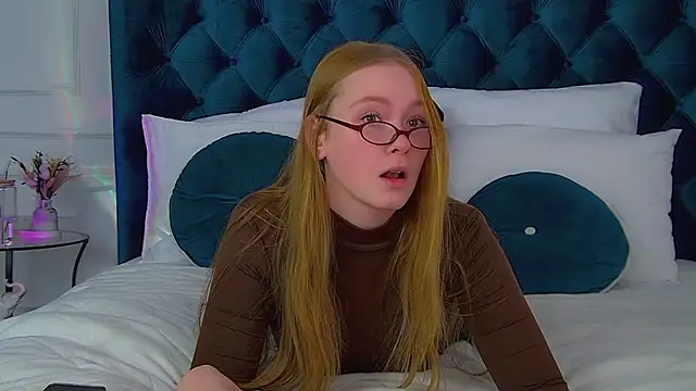 AgataFoxley online show from November 29, 2025, 8:25 am