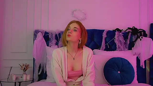 Snapshot of MelissaBauch chatting on November 1, 2025, 6:24 pm MelissaBauch online show from November 1, 2025, 6:24 pm