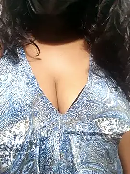 Snapshot of HAANNIAA chatting on December 4, 2025, 8:30 pm HAANNIAA online show from December 4, 2025, 8:30 pm