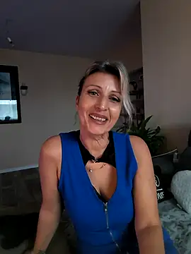 Snapshot of laura1076 chatting on October 24, 2025, 4:17 pm laura1076 online show from October 24, 2025, 4:17 pm