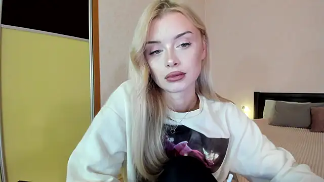 Snapshot of AlissaTenderly chatting on October 20, 2025, 4:29 pm AlissaTenderly online show from October 20, 2025, 4:29 pm