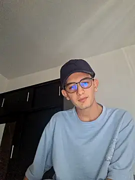 Snapshot of STEVAN_RXX chatting on September 21, 2025, 7:08 pm STEVAN RXX online show from September 21, 2025, 7:08 pm