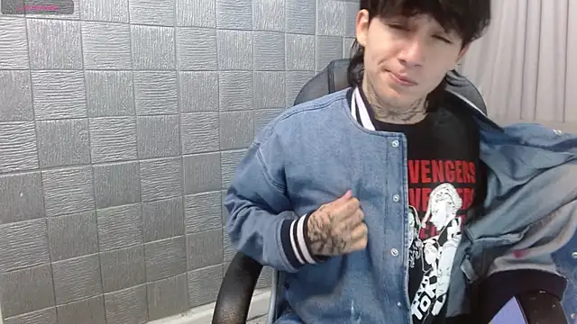 Iantwink18 online show from November 30, 2025, 3:40 am