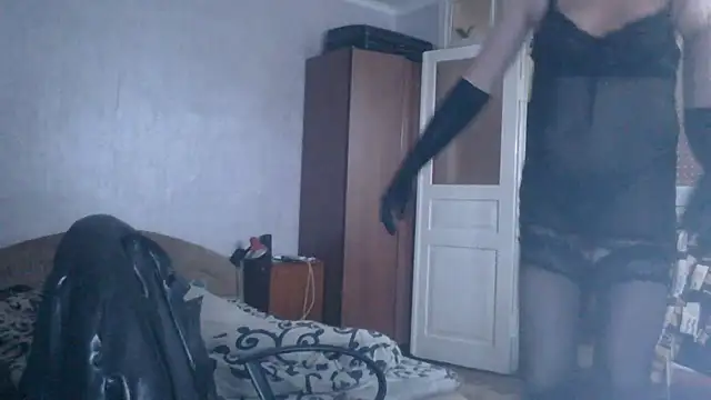 NiraFrost online show from February 26, 2026, 7:19 am