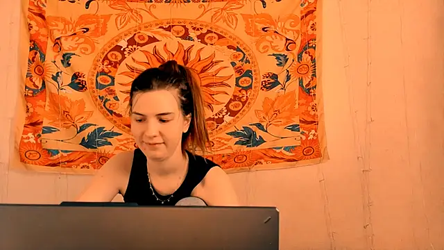 AliceCUNTach online show from March 26, 2026, 5:06 am