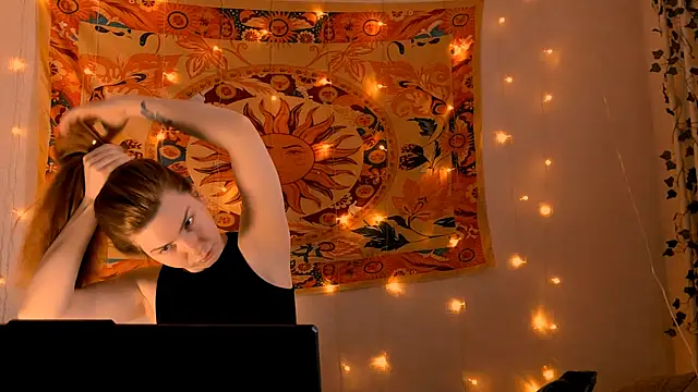 AliceCUNTach online show from April 18, 2026, 5:10 am