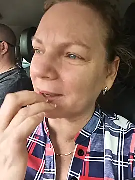 aussiepeaches online show from March 31, 2026, 1:51 am