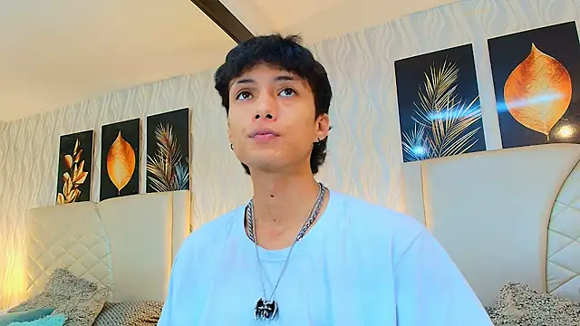 Lean Portman online show from February 2, 2026, 8:52 pm