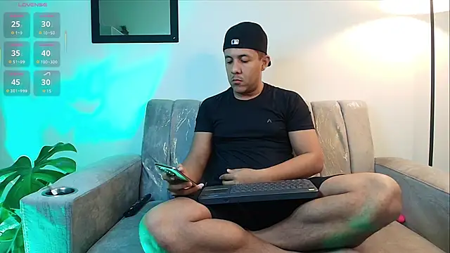 Misterjhons2 online show from October 28, 2025, 7:07 am