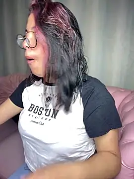 Snapshot of Ross_Pink chatting on October 2, 2025, 11:46 am Ross Pink online show from October 2, 2025, 11:46 am