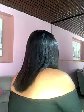 Snapshot of Ross_Pink chatting on October 21, 2025, 5:34 pm Ross Pink online show from October 21, 2025, 5:34 pm