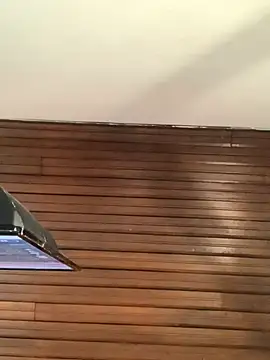 Adele Pinkk online show from November 6, 2025, 1:04 pm