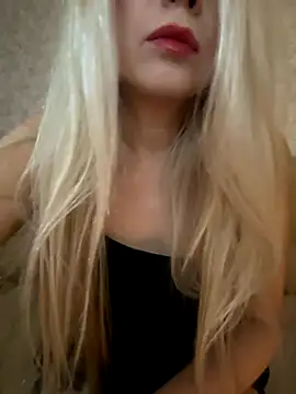 Nikihot   online show from December 5, 2025, 7:51 am