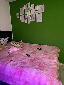 Snapshot of Valen-Foxx chatting on September 15, 2025, 5:19 am Valen-Foxx online show from September 15, 2025, 5:19 am