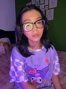 Snapshot of Valen-Foxx chatting on September 18, 2025, 5:10 am Valen-Foxx online show from September 18, 2025, 5:10 am