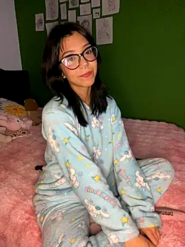 Snapshot of Valen-Foxx chatting on September 28, 2025, 5:58 am Valen-Foxx online show from September 28, 2025, 5:58 am