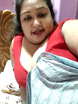 hotbhabhi011 online show from April 13, 2026, 12:42 pm