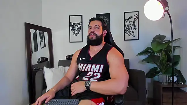 Justin kingX7 online show from July 26, 2026, 4:52 am