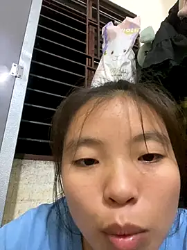 viluna online show from October 3, 2025, 1:12 pm