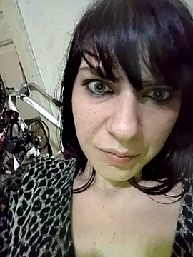 Snapshot of Lea9816 chatting on October 31, 2025, 2:30 am Lea9816 online show from October 31, 2025, 2:30 am