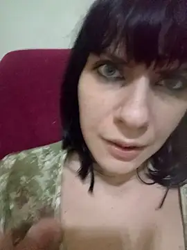 Snapshot of Lea9816 chatting on October 13, 2025, 6:48 am Lea9816 online show from October 13, 2025, 6:48 am