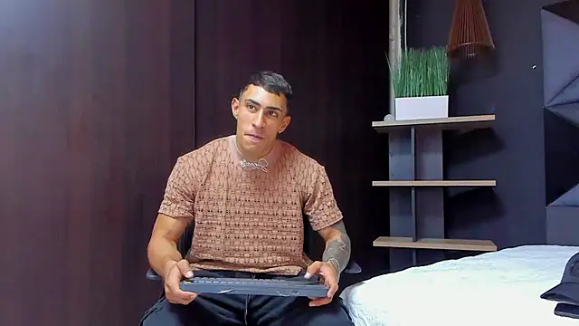 Snapshot of adrian_ray chatting on September 11, 2025, 6:08 pm adrian ray online show from September 11, 2025, 6:08 pm