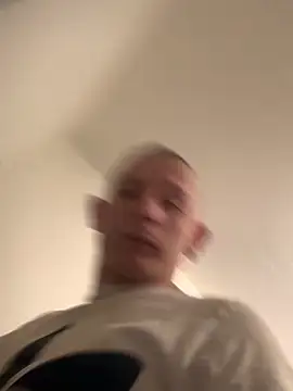 Snapshot of P44698 chatting on March 2, 2026, 7:43 pm P44698 online show from March 2, 2026, 7:43 pm