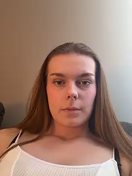 Snapshot of LisaFreier chatting on September 27, 2025, 2:23 pm LisaFreier online show from September 27, 2025, 2:23 pm