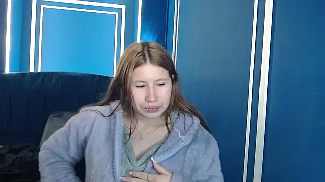 Snapshot of Olivia11_ chatting on September 25, 2025, 12:00 pm Olivia11 online show from September 25, 2025, 12:00 pm